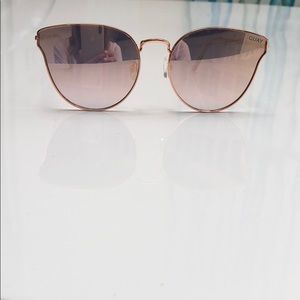 QuayAustralia RoseGold mirrored sunglasses